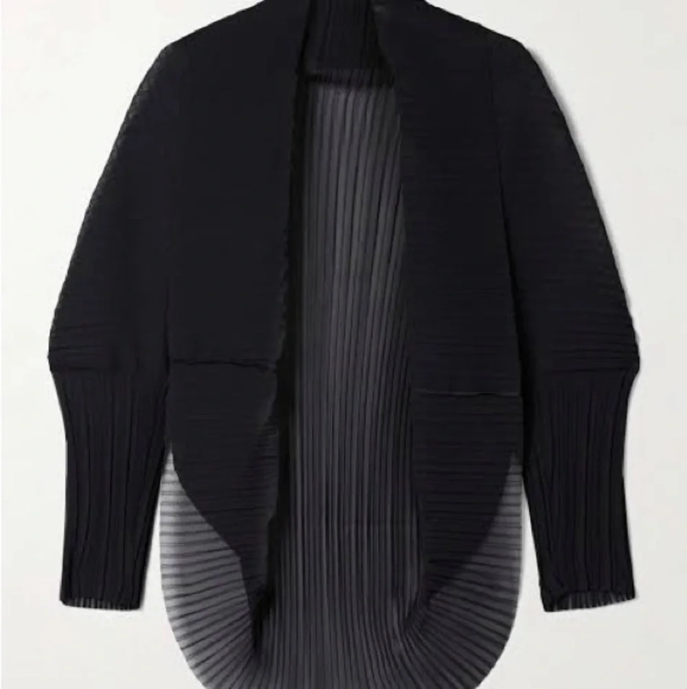 Max Mara Vesuvio Black Chiffon Pleated Open Front Cape